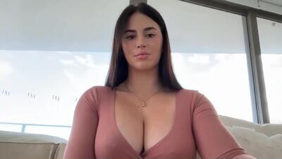 oliviabrookess public webcam profile photo 3