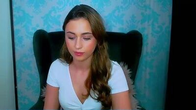 oliviangel public webcam profile photo 3