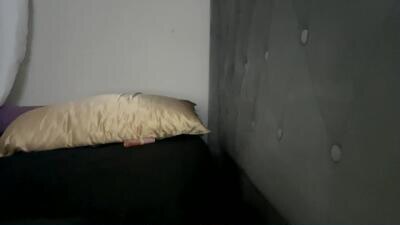 oliviaskies public webcam profile photo 2