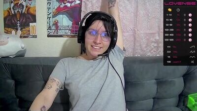 omedeto_akira public webcam profile photo 4