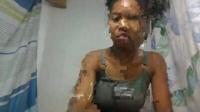 oooorazanamalala public webcam profile photo 4