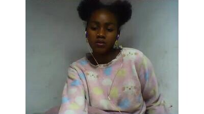 oooorazanasoa public webcam profile photo 6