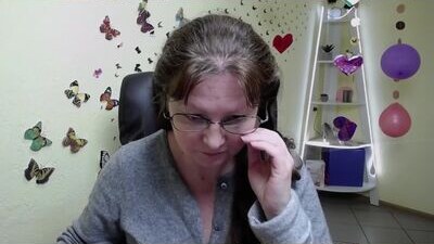 oovanessahotts public webcam profile photo 9