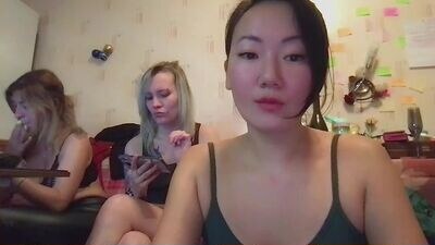 ops_hotty public webcam profile photo 3