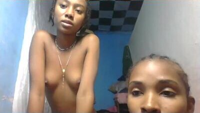 orphanie68 public webcam profile photo 10
