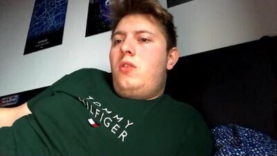 outflayd public webcam profile photo 3