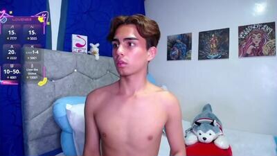 owenblue__ public webcam profile photo 3