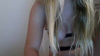 paintess public webcam profile photo 7