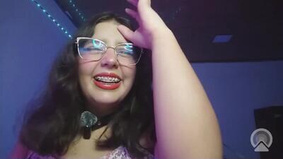 pao_ly public webcam profile photo 2