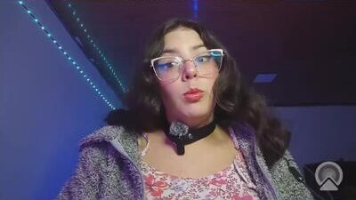 pao_ly public webcam profile photo 6