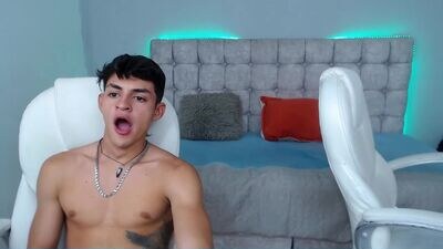 paradise_boy_s public webcam profile photo 4