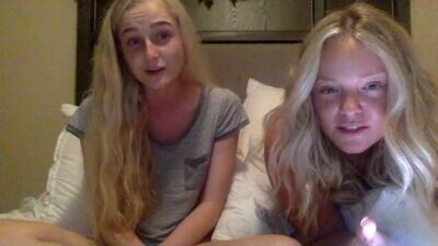 peachezzs public webcam profile photo 7