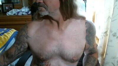 perkymalenipples public webcam profile photo 9