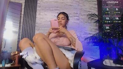perlaa_moon_ public webcam profile photo 3