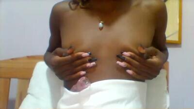 petite_ariana public webcam profile photo 3