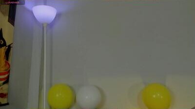 petite_artemis public webcam profile photo 9