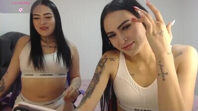 petite_linda public webcam profile photo 2