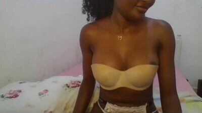 petiteediva public webcam profile photo 6