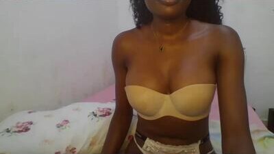 petiteediva public webcam profile photo 7