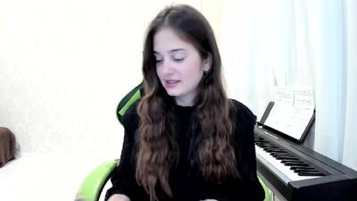 piano__girl