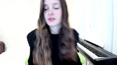 piano__girl public webcam profile photo 9