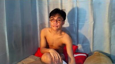 pixie_hugecock public webcam profile photo 9
