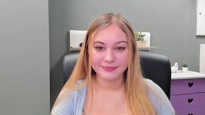 playgirl_valeria public webcam profile photo 2