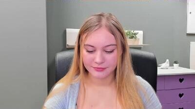 playgirl_valeria public webcam profile photo 5