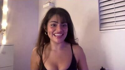 poutyselena public webcam profile photo 10