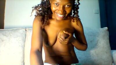 prettie_petitee public webcam profile photo 4