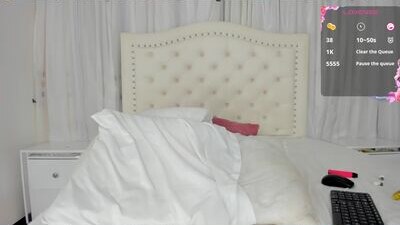pretty_aeri public webcam profile photo 8