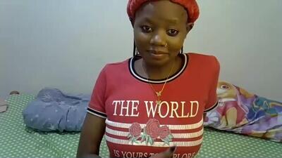 pretty_kelen public webcam profile photo 2