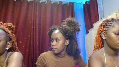 pretty_lioness_ public webcam profile photo 2