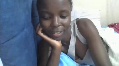 pretty_petite_ebony public webcam profile photo 4