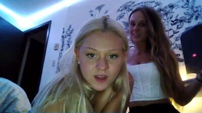 prettypoliteladies public webcam profile photo 4