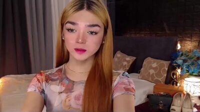princesshugecumontop public webcam profile photo 3