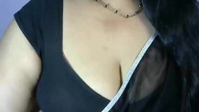 priyashotcam public webcam profile photo 2
