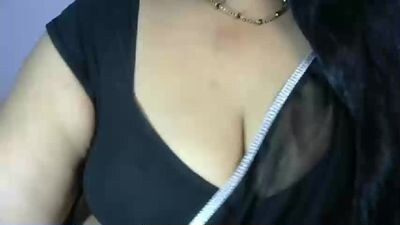 priyashotcam public webcam profile photo 3