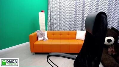 pure_white_ public webcam profile photo 2