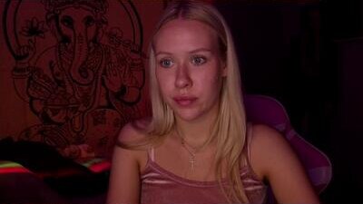 pureeangel public webcam profile photo 8