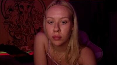 pureeangel public webcam profile photo 10