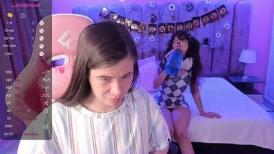 purplee_baby public webcam profile photo 3
