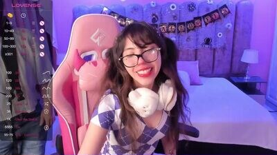 purplee_baby public webcam profile photo 5