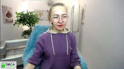 queen_a_n_i public webcam profile photo 3