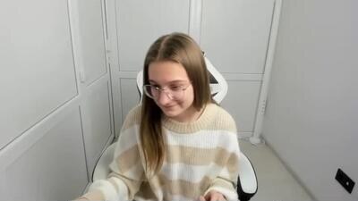 queen_amelie public webcam profile photo 3