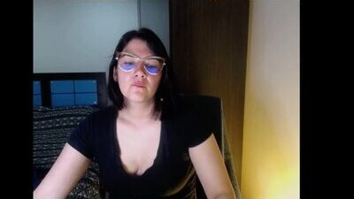 queen_smile public webcam profile photo 10