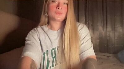 queenarthalia public webcam profile photo 5