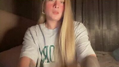 queenarthalia public webcam profile photo 10