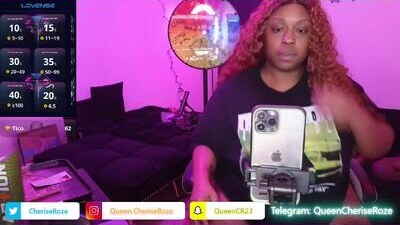 queencroze public webcam profile photo 9
