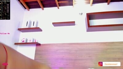 queendaniell public webcam profile photo 4